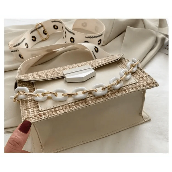 Luxury Wide Strap Shoulder Bags for Women And Girls Designer Lady Handbags and Purses Fashionable Chain Messenger Crossbody Bags