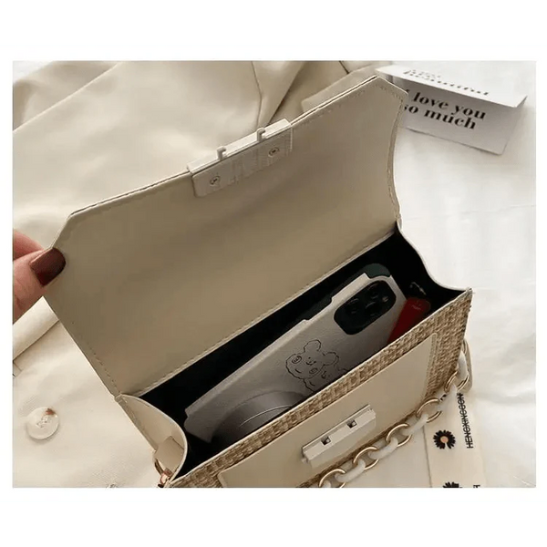 Luxury Wide Strap Shoulder Bags for Women And Girls Designer Lady Handbags and Purses Fashionable Chain Messenger Crossbody Bags