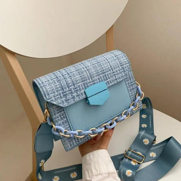 Luxury Wide Strap Shoulder Bags for Women And Girls Designer Lady Handbags and Purses Fashionable Chain Messenger Crossbody Bags