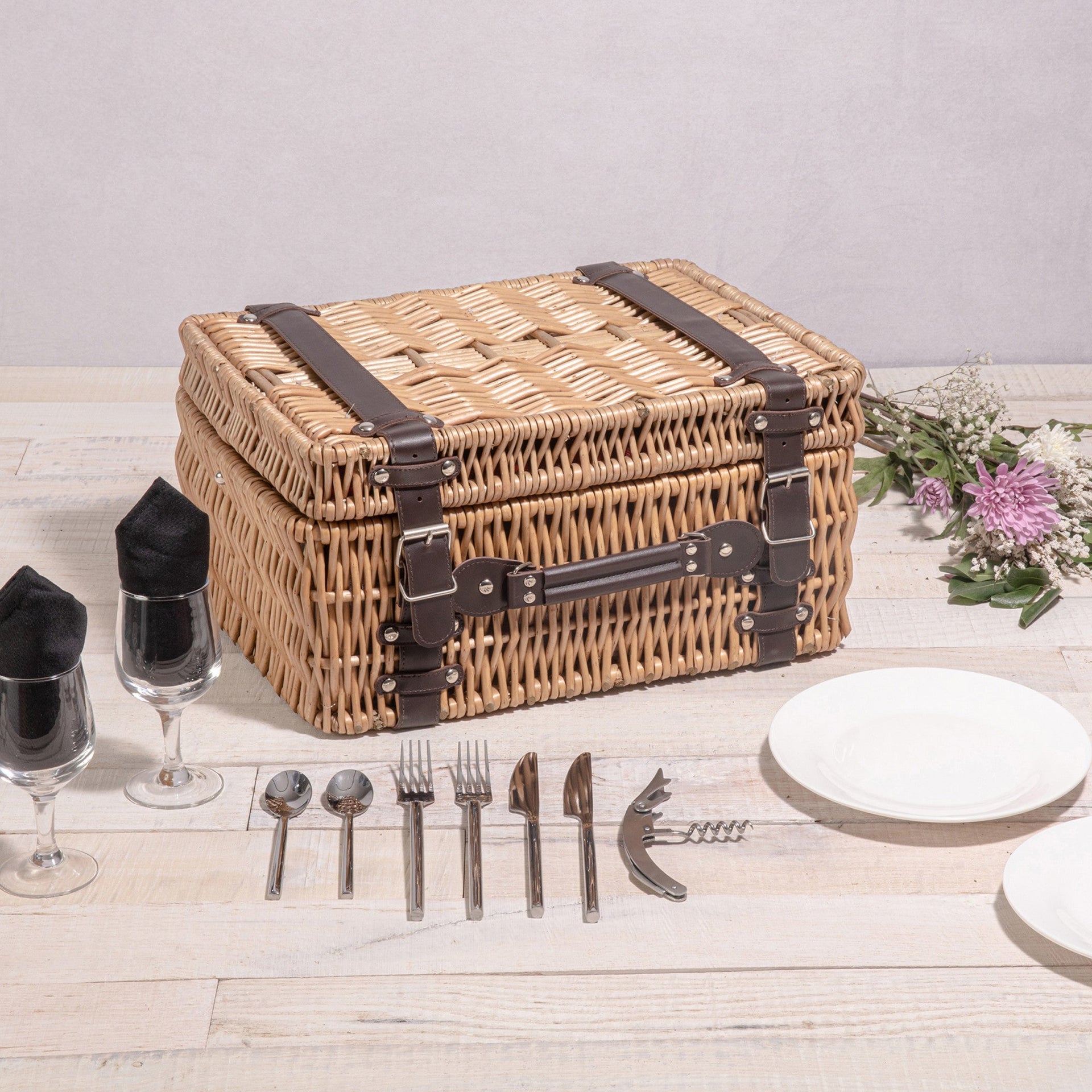 Champion Picnic Basket for 2 Picnic Time Family of Brands