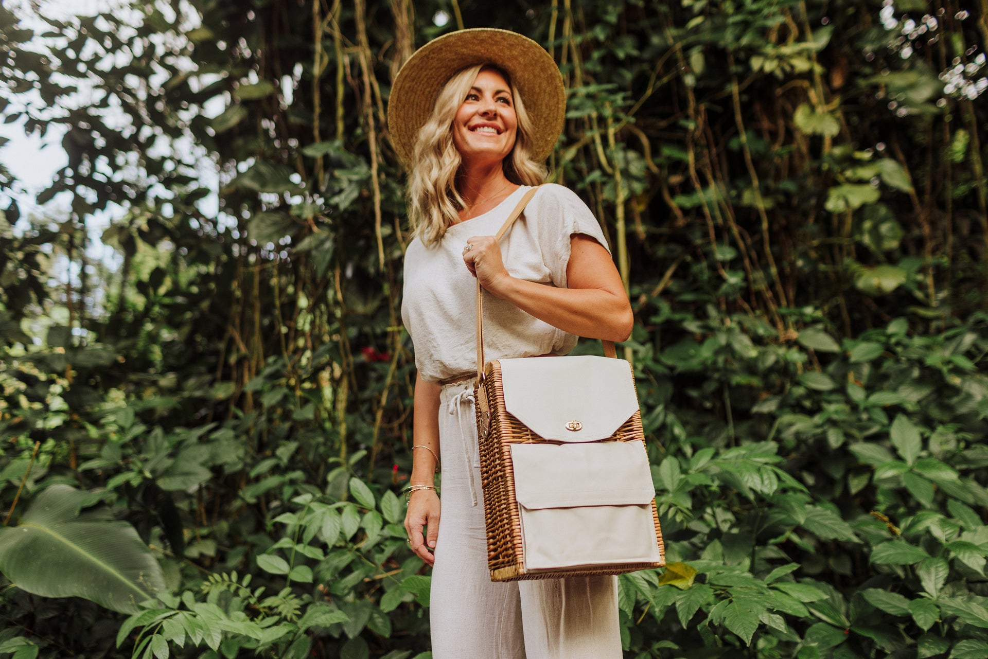 Corsica Wine & Cheese Picnic Basket