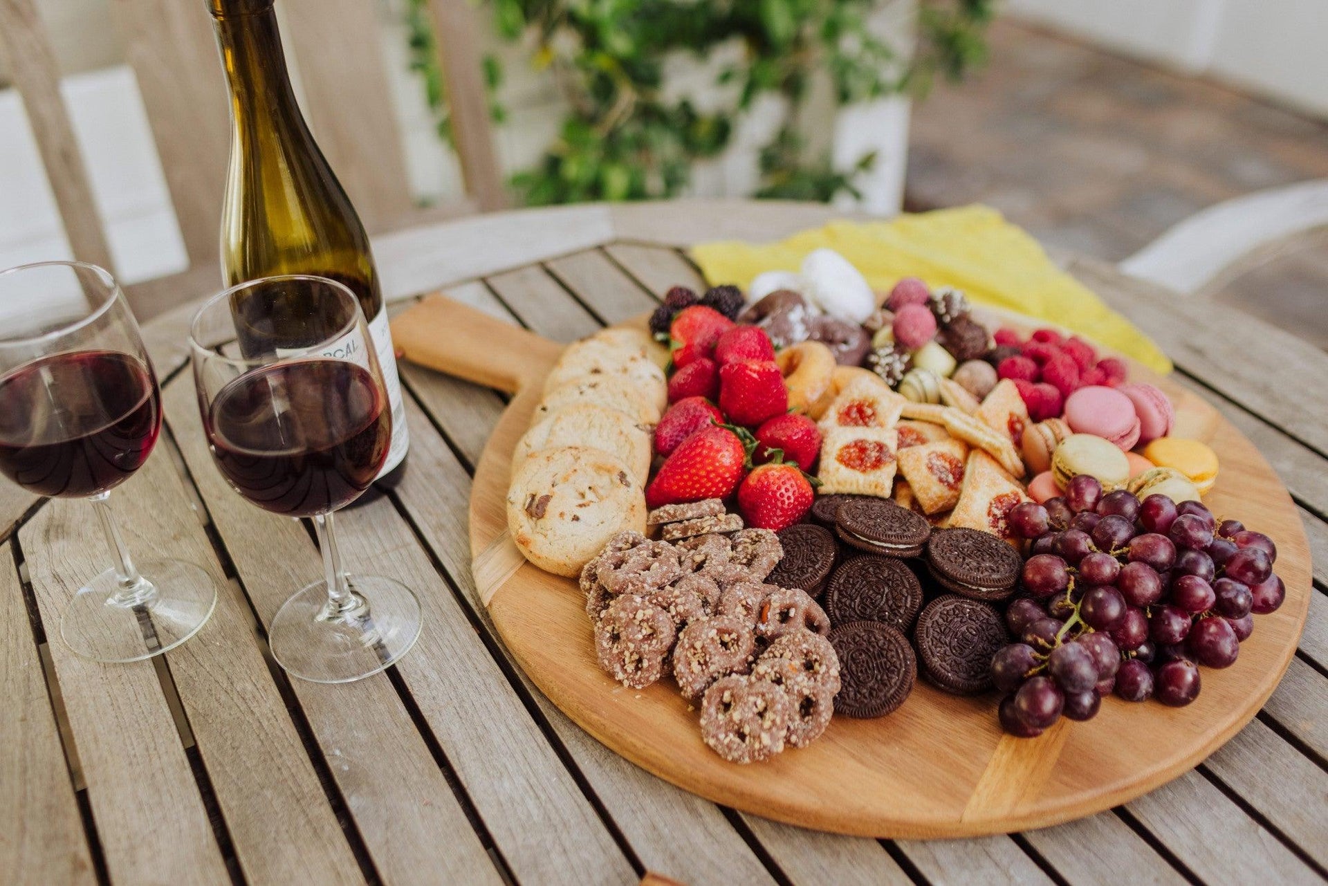 Madera Round Charcuterie Board - 22.5