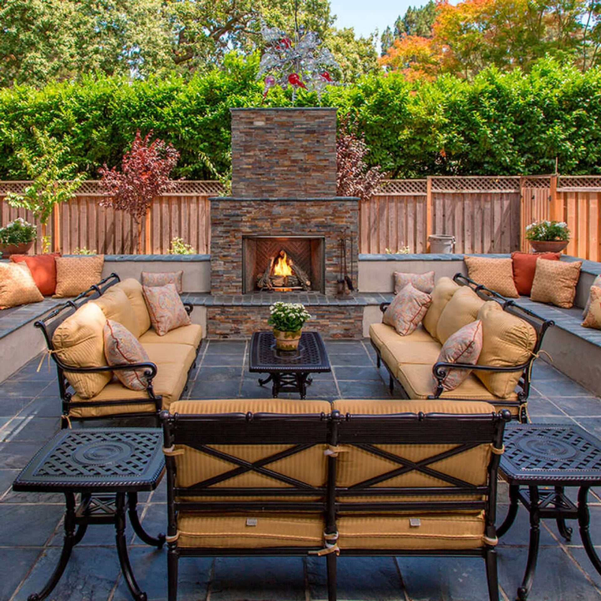 Majestic Traditional Stacked Brick Courtyard Outdoor Gas Fireplace [ODCOUG-36/42SSL] (SAK95813)