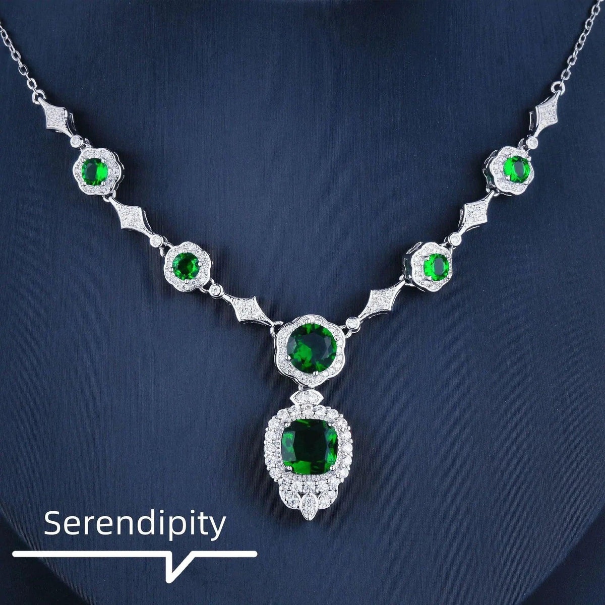 Emerald Elegance White Gold Necklace