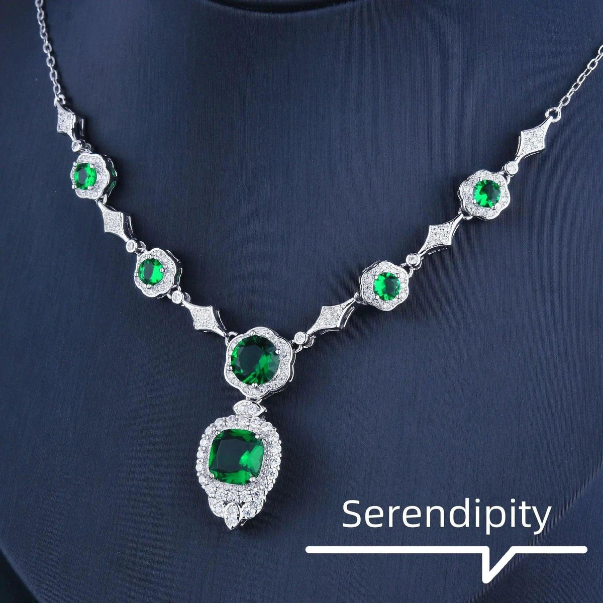 Emerald Elegance White Gold Necklace
