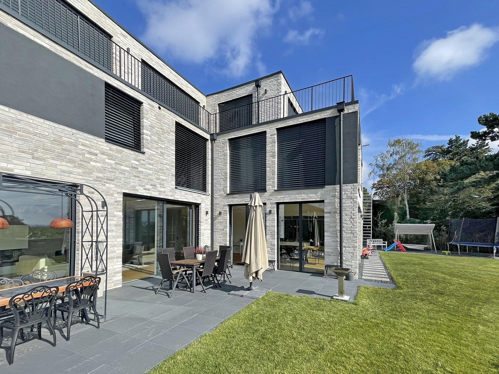 Loft Dove Manufactured Stone Handmade Brick Veneer - Livfloors Collection