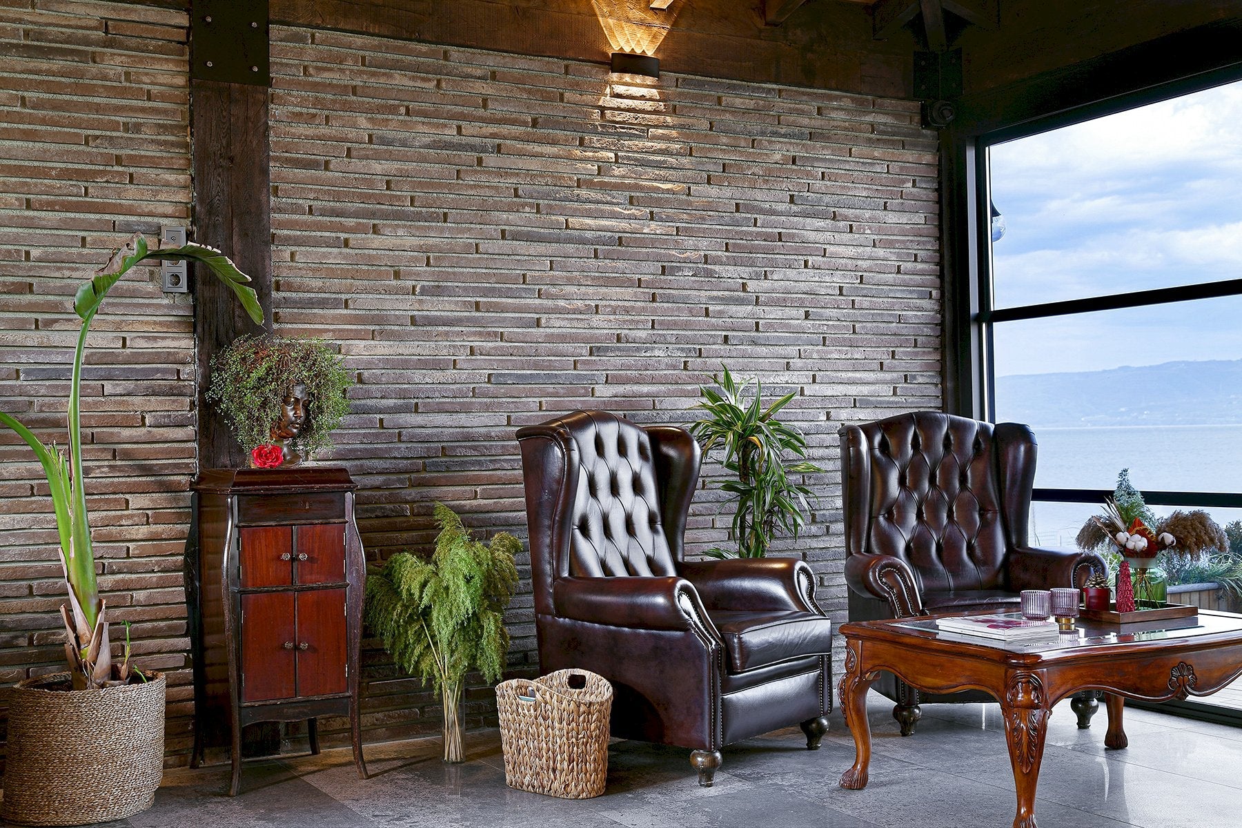 Maxima Chestnut Manufactured Stone Handmade Brick Veneer - Livfloors Collection