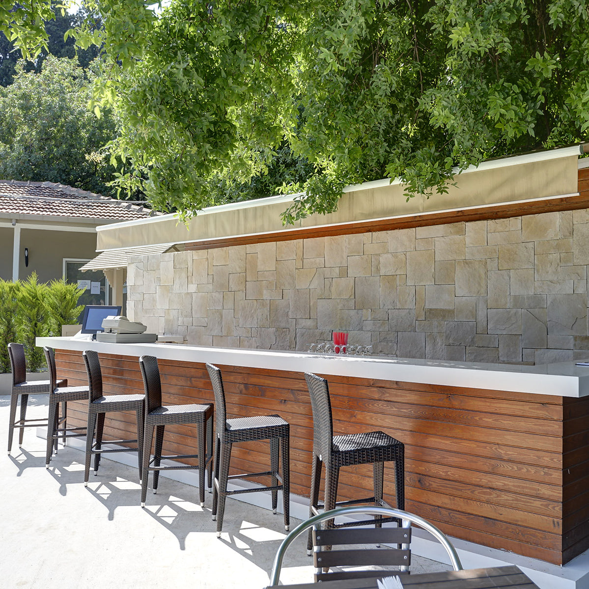 Ashlar Pattern Petra Sand Manufactured Stone Handmade Veneer - Livfloors Collection