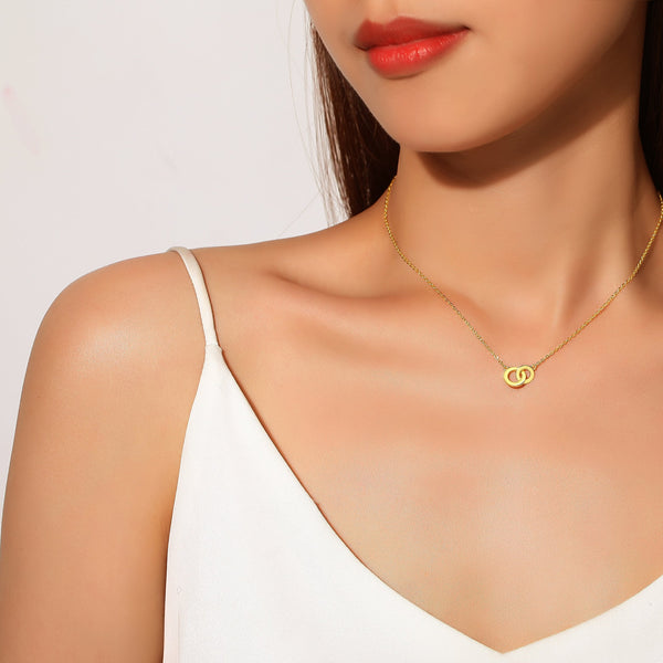 Simple Interlock Necklace
