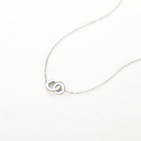 Simple Interlock Necklace