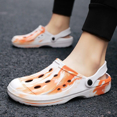 Men's Summer Hole Shoes Soft Rubber Lightweight Garden Clogs Couples Arch Support Clogs Garden Shoes Slip-on Outdoor Beach Slippers Mixed Colors Sandals