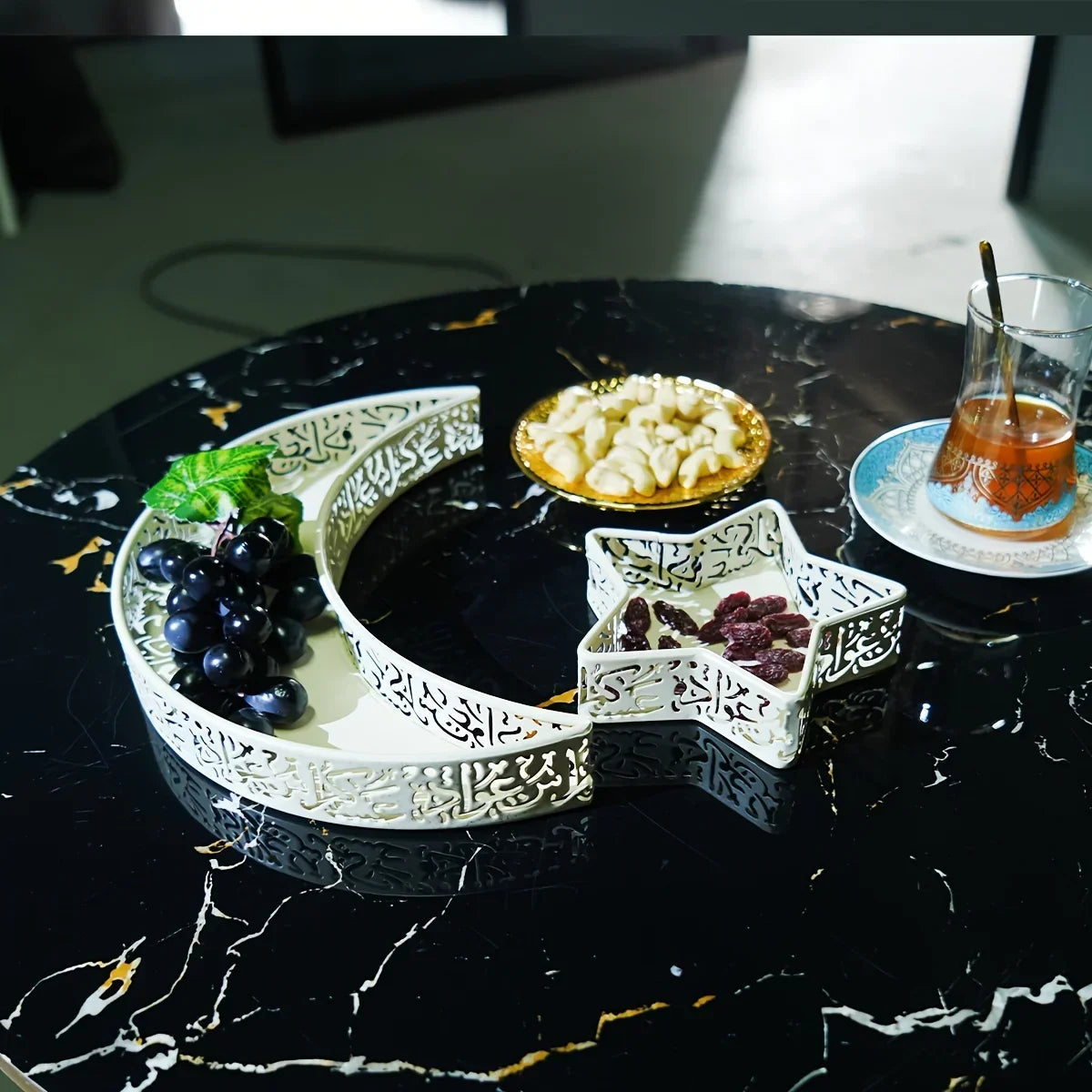 Metal Fruit Tray - Star Moon Iron Design