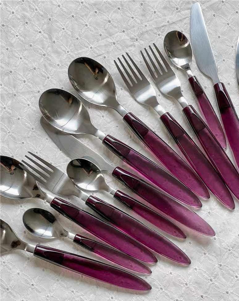 Meteor Flatware Set of 16 Pcs ( $3.5 Each ) - Sleek Modern Cutlery Silverware Set