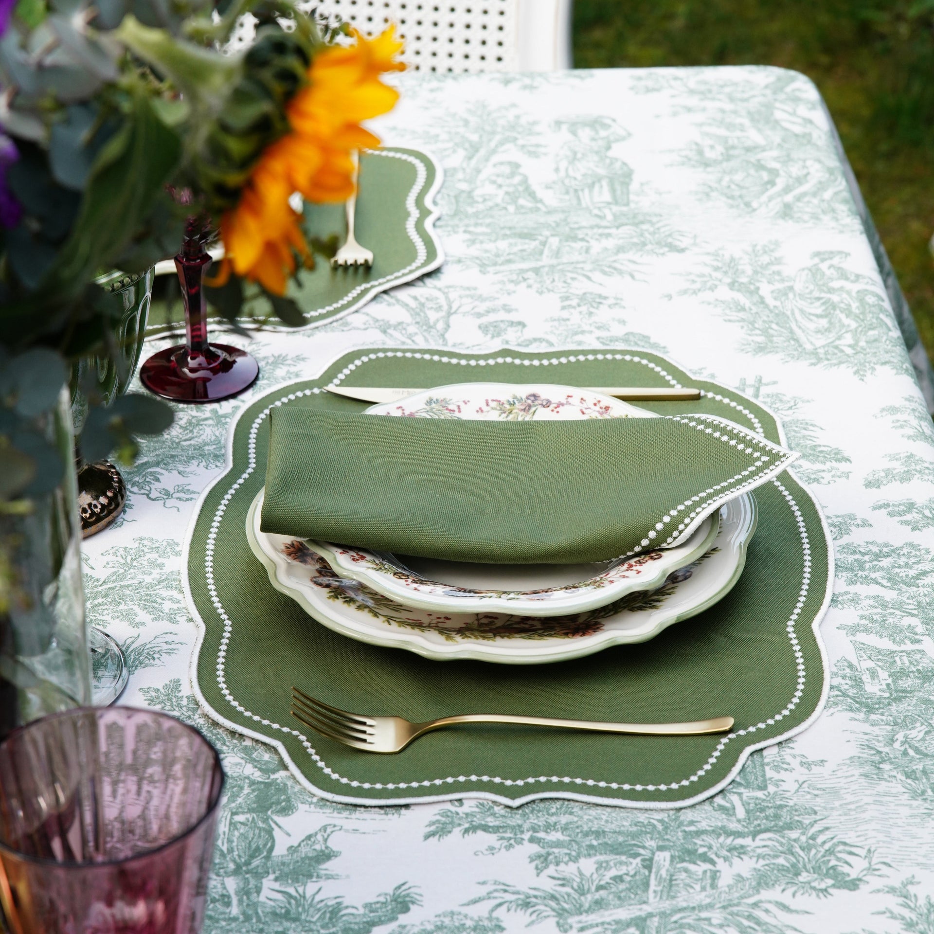 SPRING TABLE DECOR – MIRELI GREEN RECTANGLE PLACEMAT & NAPKIN SET