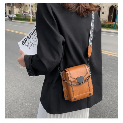 Modern Elegant Stunning Heart-Shaped Women's Bag Cute Studded Shoulder Bag For Women And Girls