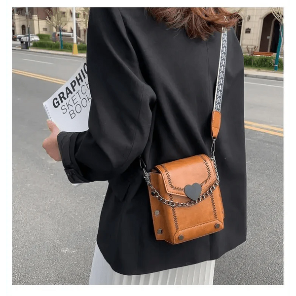 Modern Elegant Stunning Heart-Shaped Women's Bag Cute Studded Shoulder Bag For Women And Girls