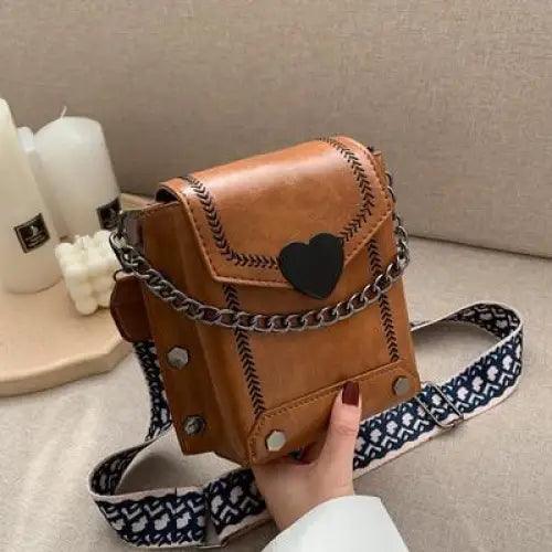Modern Elegant Stunning Heart-Shaped Women's Bag Cute Studded Shoulder Bag For Women And Girls