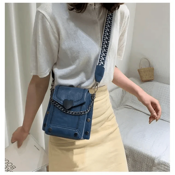 Modern Elegant Stunning Heart-Shaped Women's Bag Cute Studded Shoulder Bag For Women And Girls