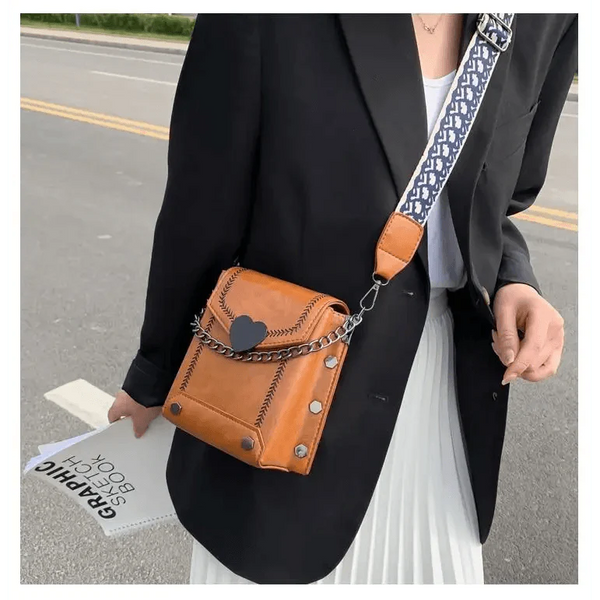 Modern Elegant Stunning Heart-Shaped Women's Bag Cute Studded Shoulder Bag For Women And Girls