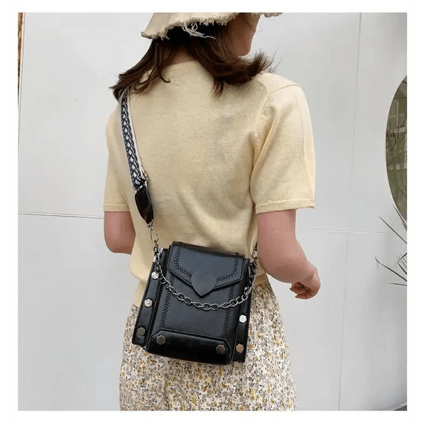 Modern Elegant Stunning Heart-Shaped Women's Bag Cute Studded Shoulder Bag For Women And Girls