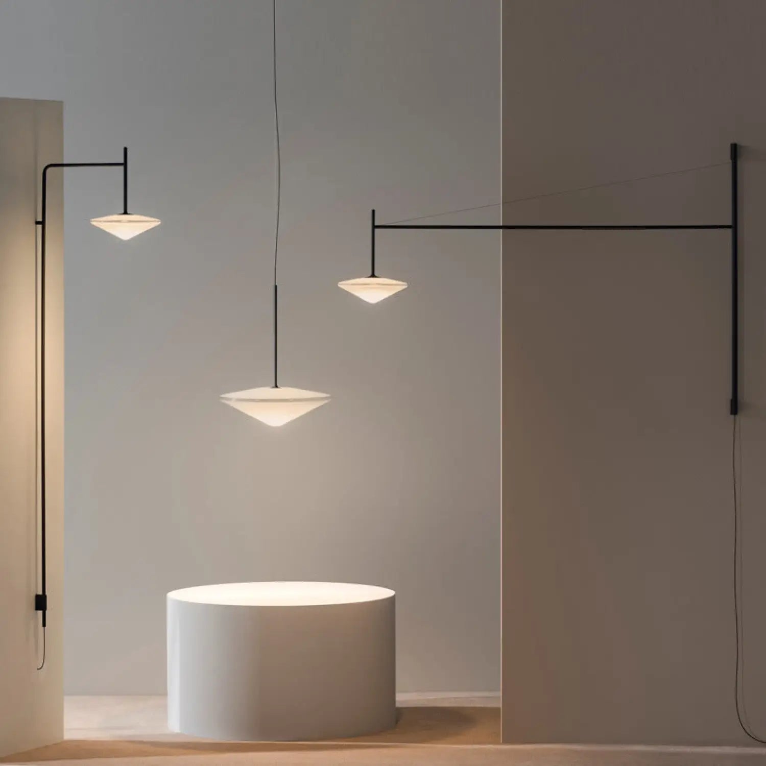 Modern Geometric Wall Light for Hallway and Restaurant Interiors