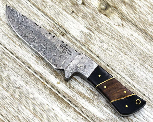 Momentum Damascus Knife with Horn & Rosewood Handle - Gifts for You 'n Me