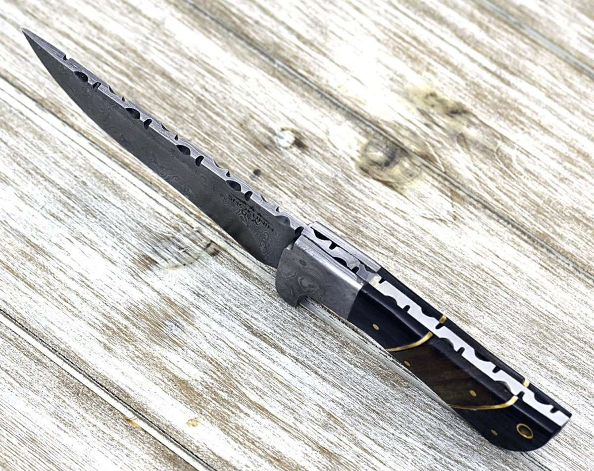Momentum Damascus Knife with Horn & Rosewood Handle