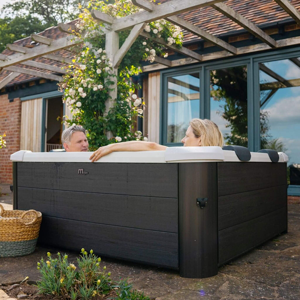 MSpa Oslo Frame 6-Person 120 Jets Square Spa W/ LED Lights & Integrated App Control [F-OS063W] (SAK93516)