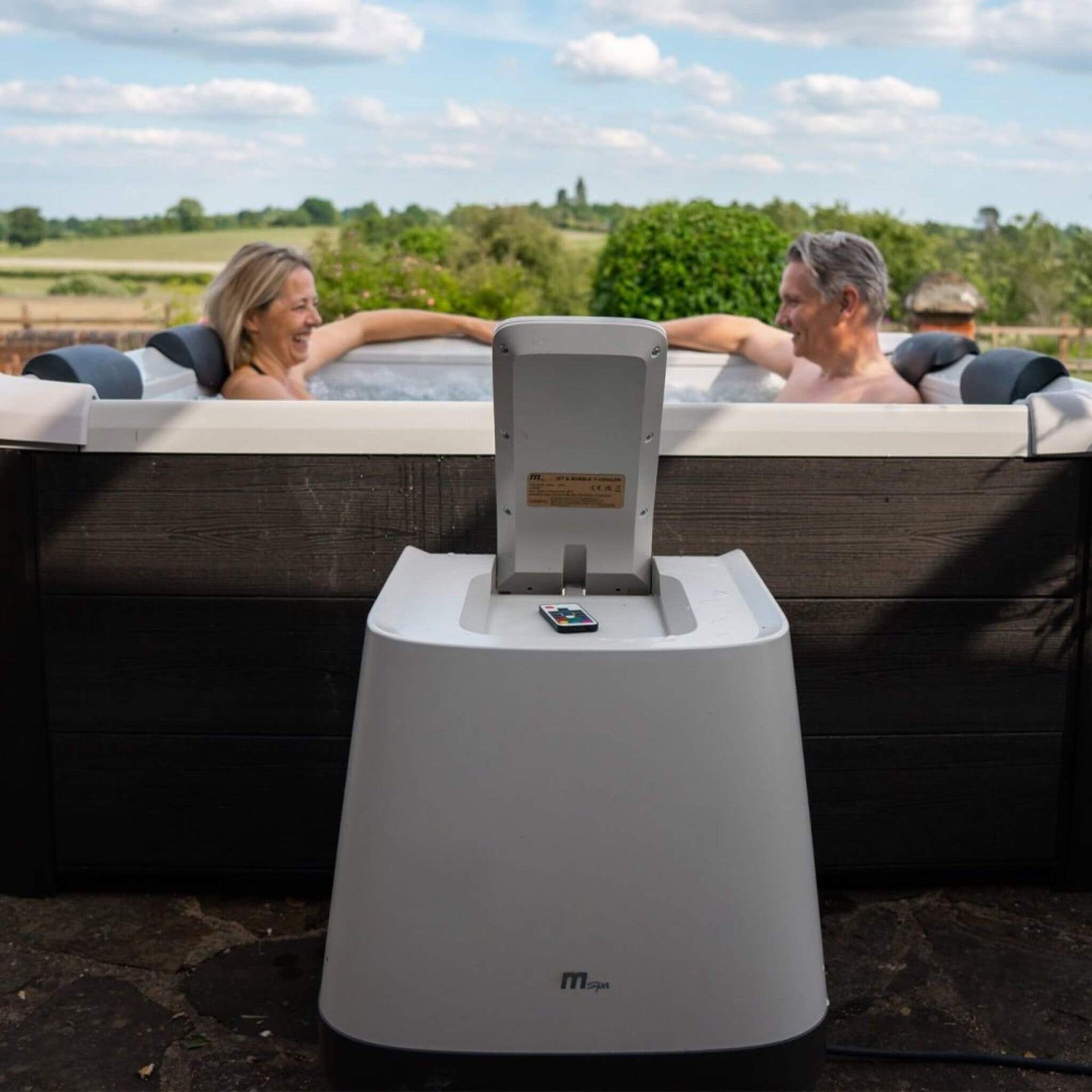 MSpa Oslo Frame 6-Person 120 Jets Square Spa W/ LED Lights & Integrated App Control [F-OS063W] (SAK93516)
