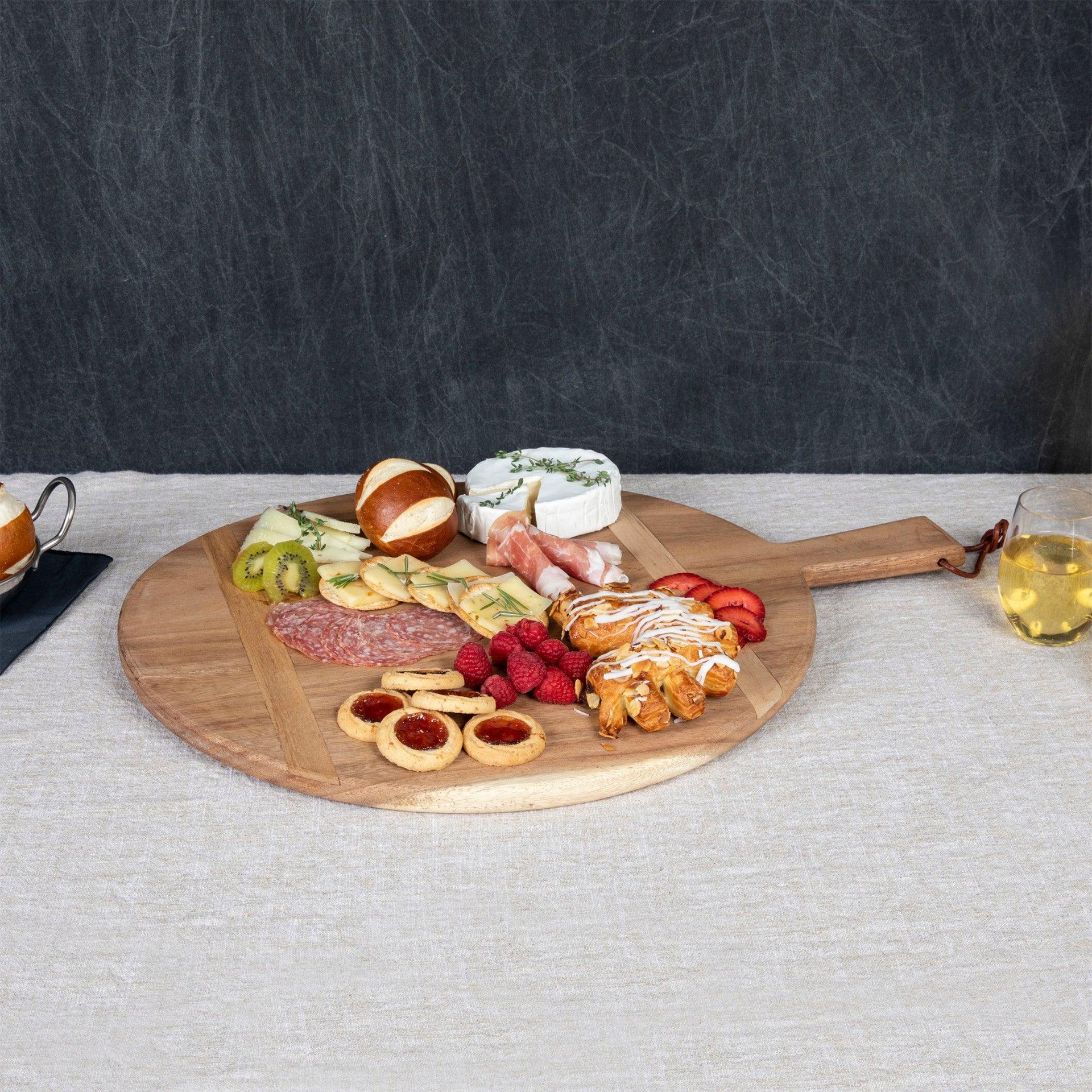 Madera Round Charcuterie Board - 22.5