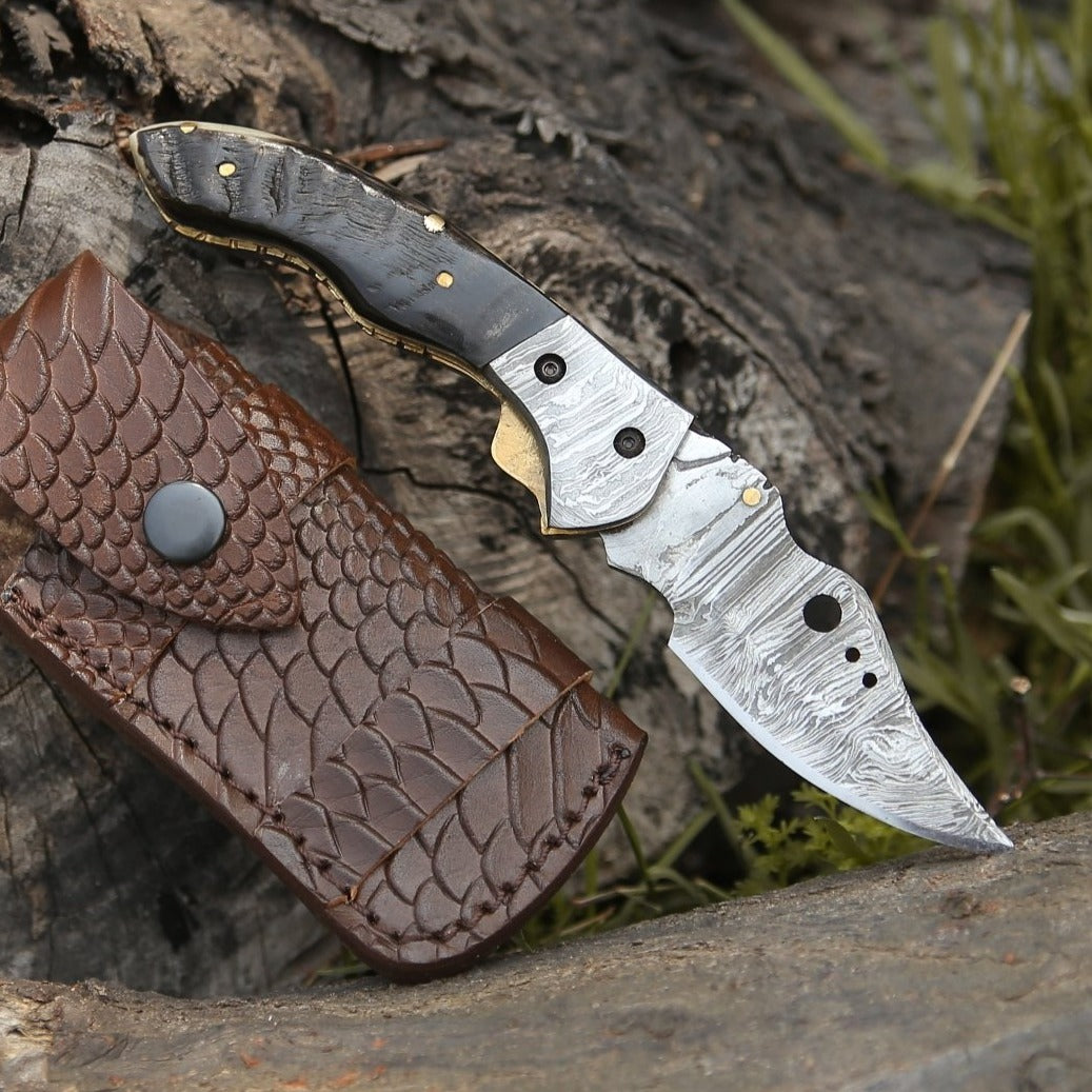 Mystic Gentleman's Pocket Knife with Ram Horn Handle