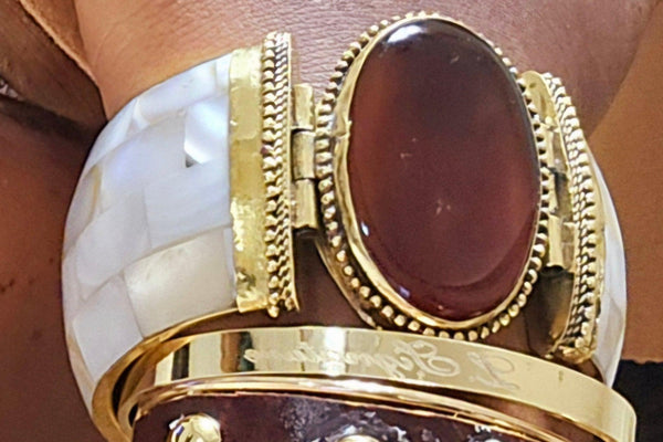Natural Brown Agate Shell Bangles