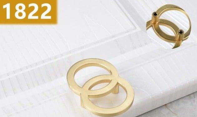 New Chinese Golden Cupboard Door Drawer Concealed Buckle Handle Wardrobe Zinc Alloy Hardware Handle Kitchen Cupboard Hardware Modern Style Furniture Door Pulls