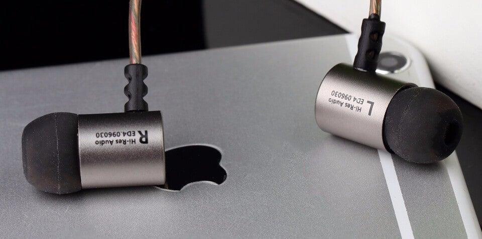 New Earbuds Wireless Soft in-Ear Sleep Earbuds KZ ED4 Metal Earphone Noise Isolating In-ear Music Earbuds with Microphone for Mobile Phone MP3 MP4 ,Wireless in-Ear Sleep Headsets for Snoring - Black