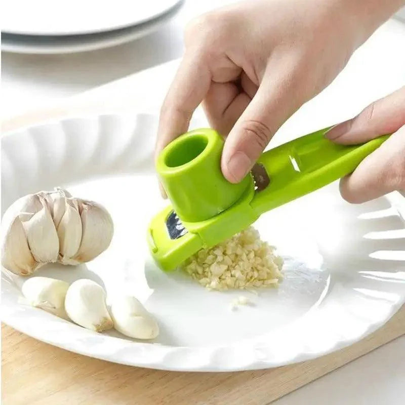 New Incredible 1Pcs Stainless Garlic Press Household Manual Garlic Press Device Kitchen Press Squeezer Ginger Garlic Tools Kitchen Accessories