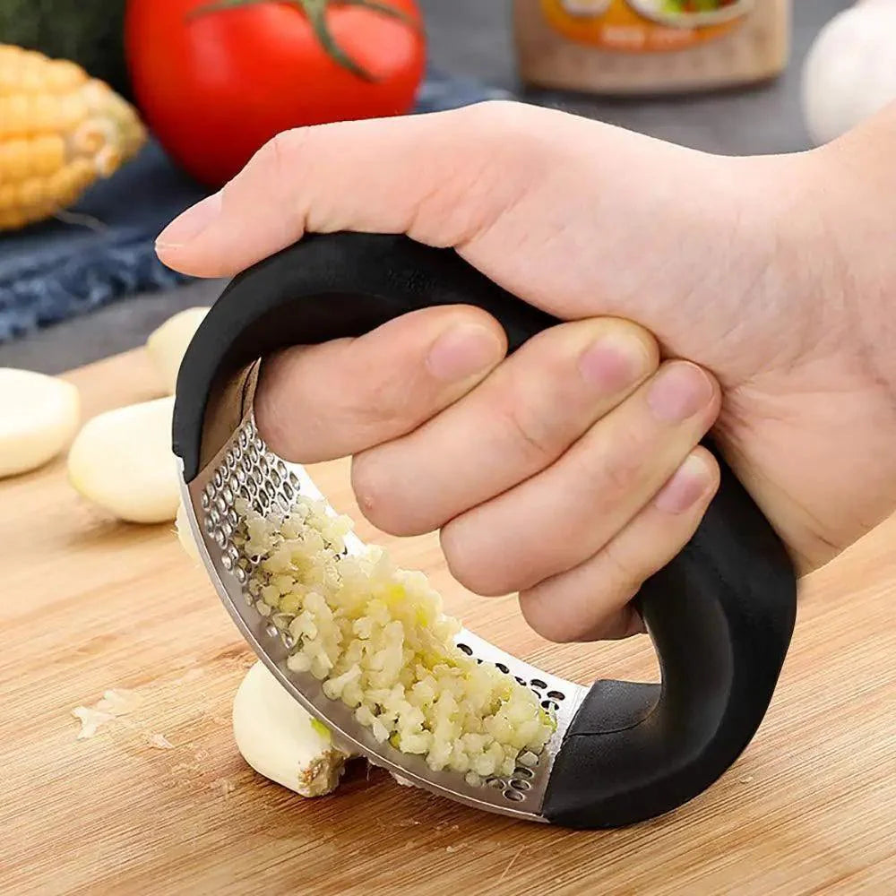 New Incredible 1Pcs Stainless Garlic Press Household Manual Garlic Press Device Kitchen Press Squeezer Ginger Garlic Tools Kitchen Accessories