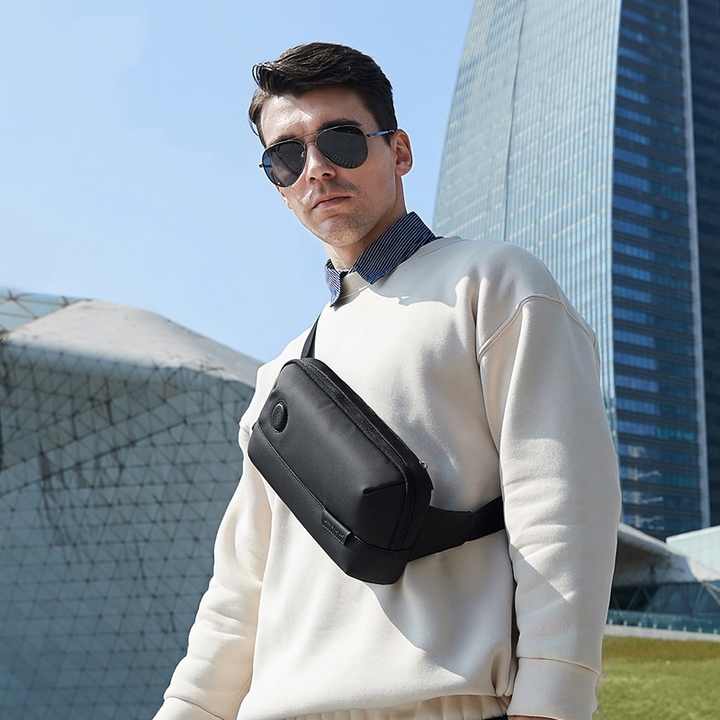 New multifunctional waist bag men's fashionable crossbody bag simple and lightweight waterproof chest bag