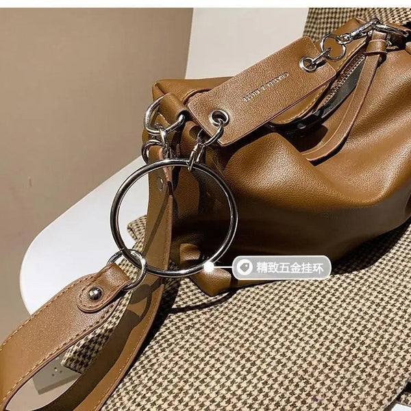 New PU Leather Shoulder Bag for Women Designer Wide Belt Handbags with Chain For Ladies