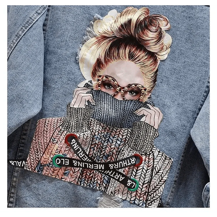 New Sizzling Women's Denim Jacket Fashionable Streetwear Letter Stylish Chic Printed Ripped Holes Jean Patchwork Jeans Female Coat