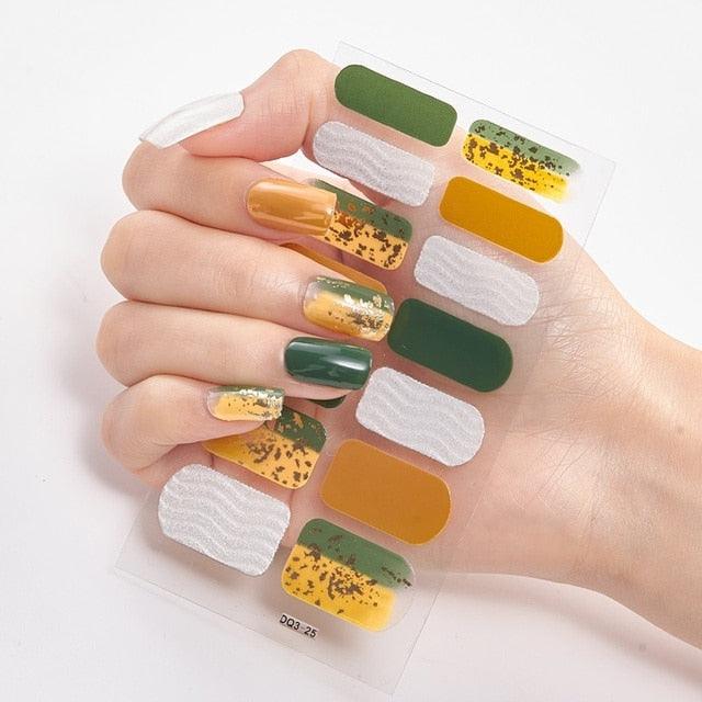 New Year Patterned Nail Decor Nail Polish Nail Art Stickers Full Beauty Sticker for Nails Nail Accessorie Christmas Nail Sticker 3D Nail Art Stickers Decal Slider Template Diy Nail Tool Decorations Nail Art Design Self Adhesive Luxury Designer Nail Sticke