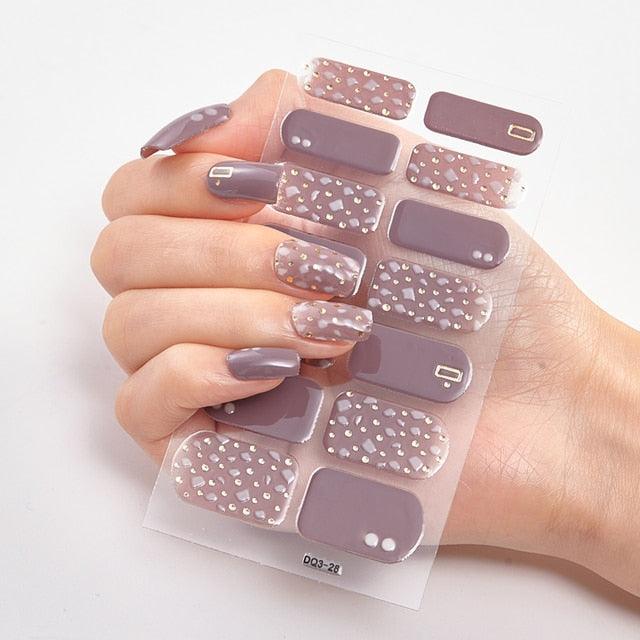 New Year Patterned Nail Decor Nail Polish Nail Art Stickers Full Beauty Sticker for Nails Nail Accessorie Christmas Nail Sticker 3D Nail Art Stickers Decal Slider Template Diy Nail Tool Decorations Nail Art Design Self Adhesive Luxury Designer Nail Sticke