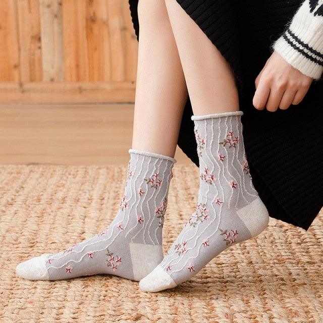 News Fashion Floral Print Women's Socks Harajuku Vintage Streetwear Crew Socks Kawaii Cute Cotton Long Sock Winter Warm Socks For Men And Women