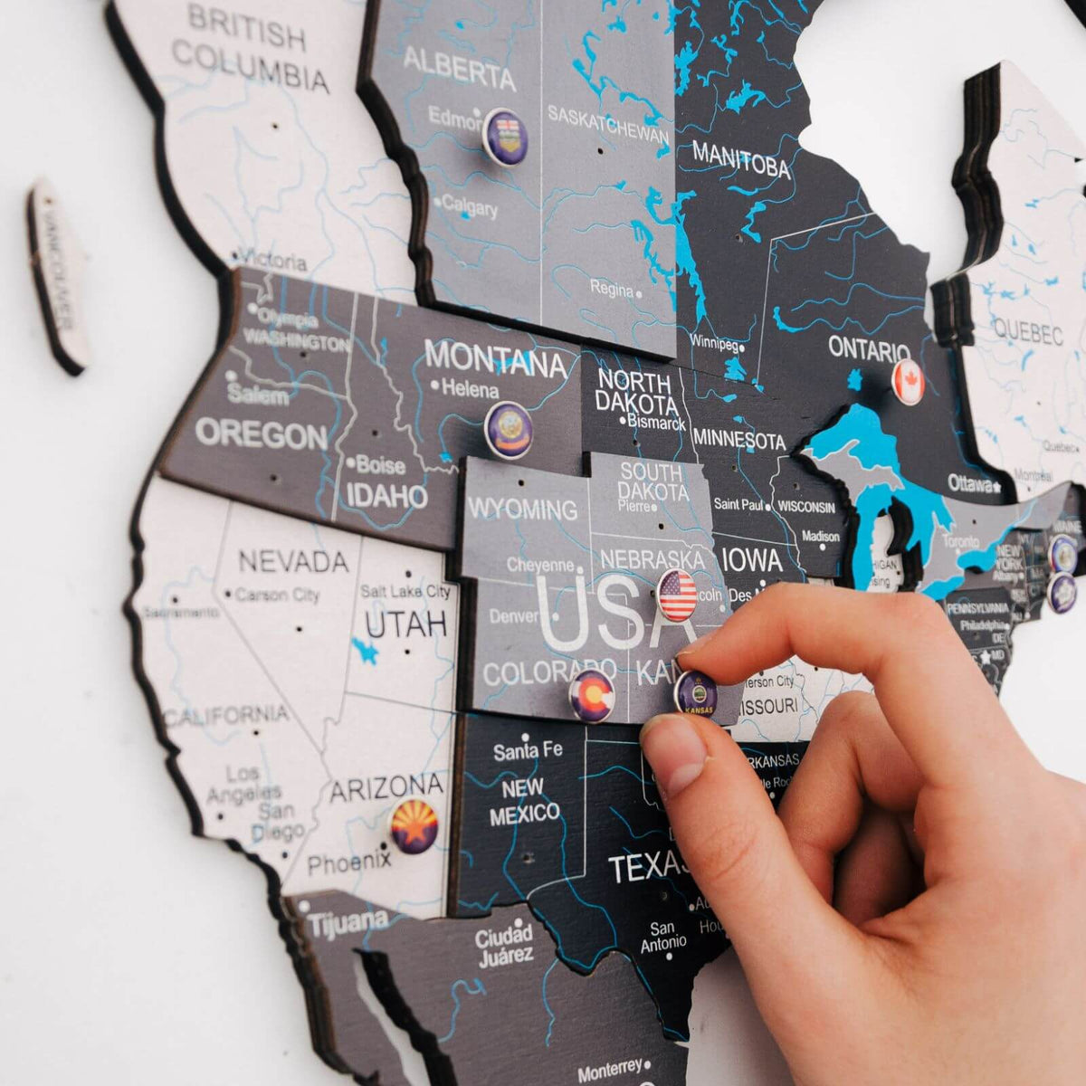 Bundle: Colored Map and Flags Pins