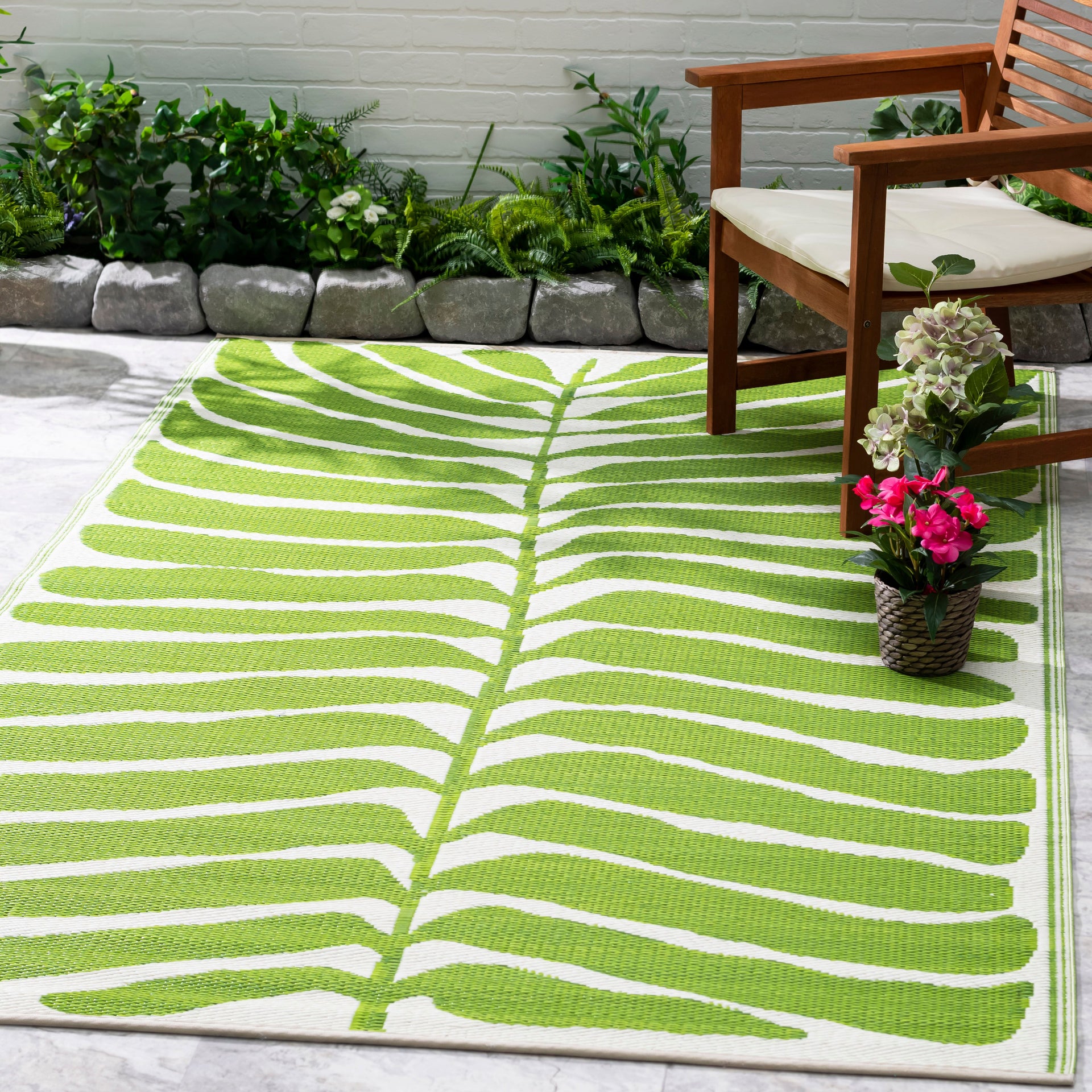 Hilo - Green Outdoor Rug for Patio