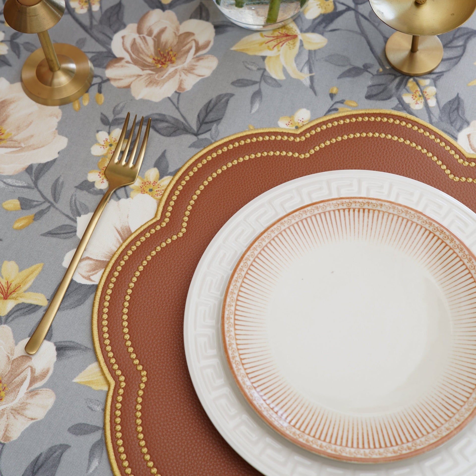 NURTURE BROWN GOLD SCALLOPED FAUX LEATHER PLACEMAT