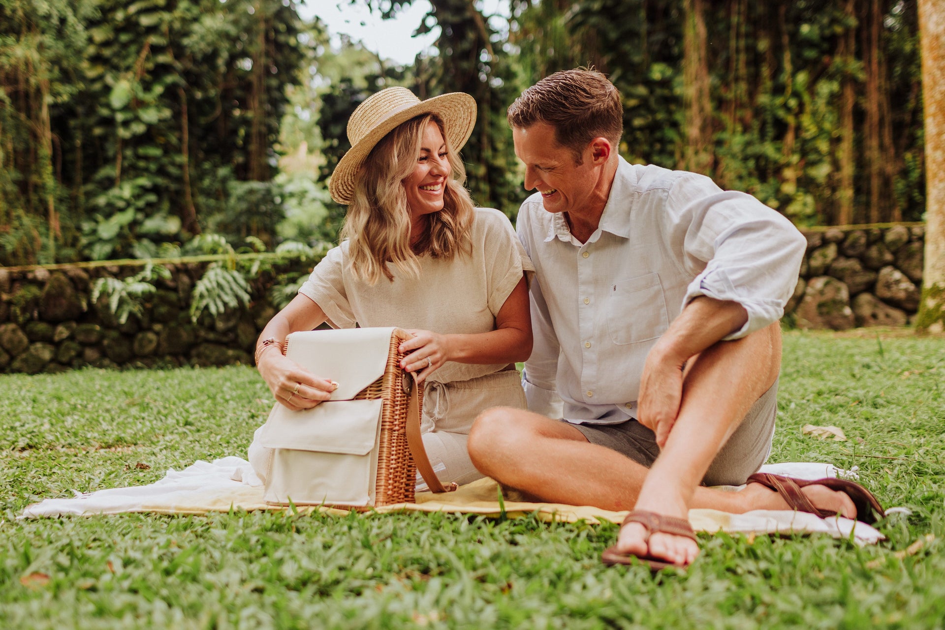 Corsica Wine & Cheese Picnic Basket