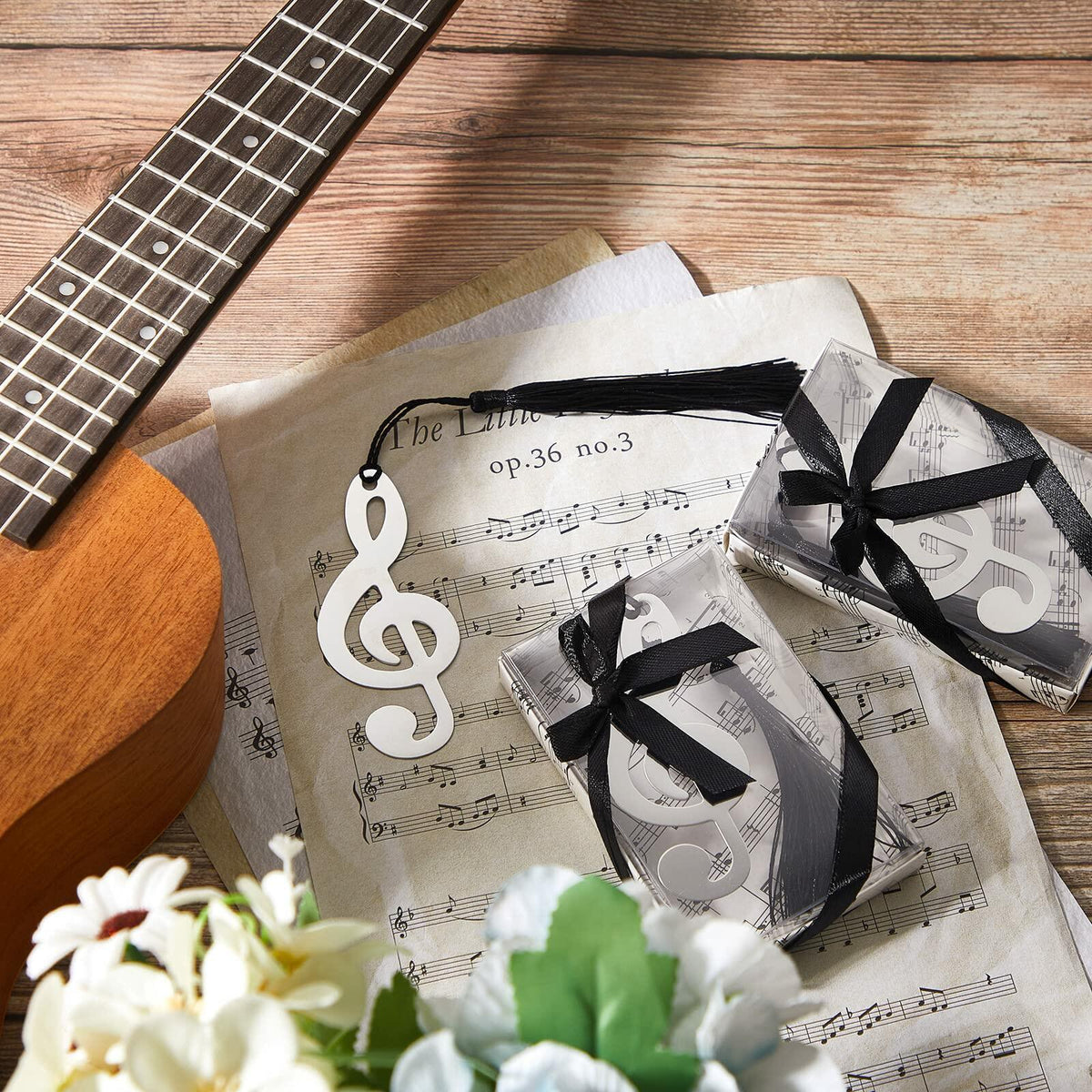 100 Pcs Musical Notes Bookmarks with Elegant Silk Tassel Music Party Favors Gift