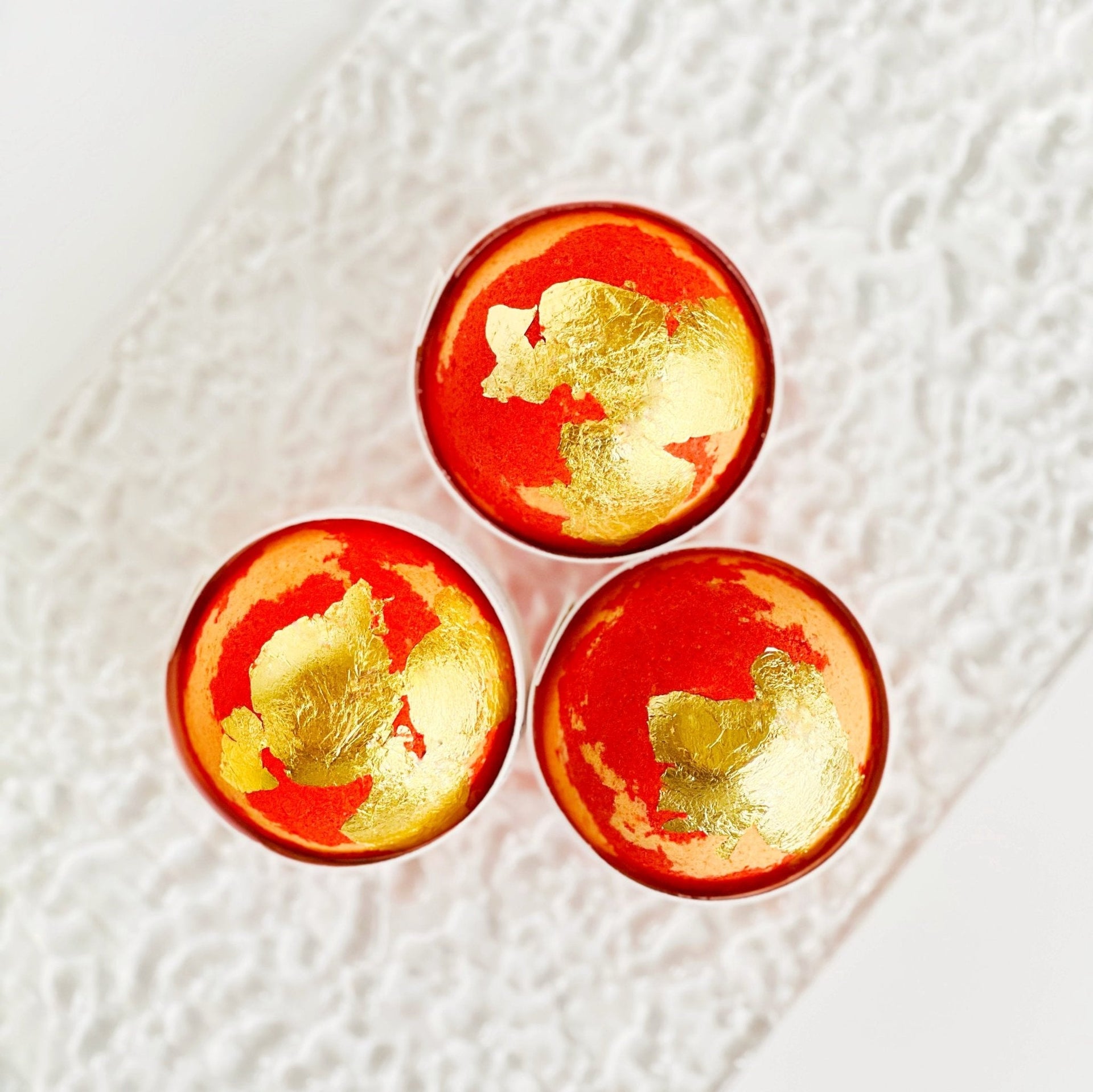 Helios Bath Bomb – Redwood, Coconut, Jasmine & Saffron 4.5oz/10oz