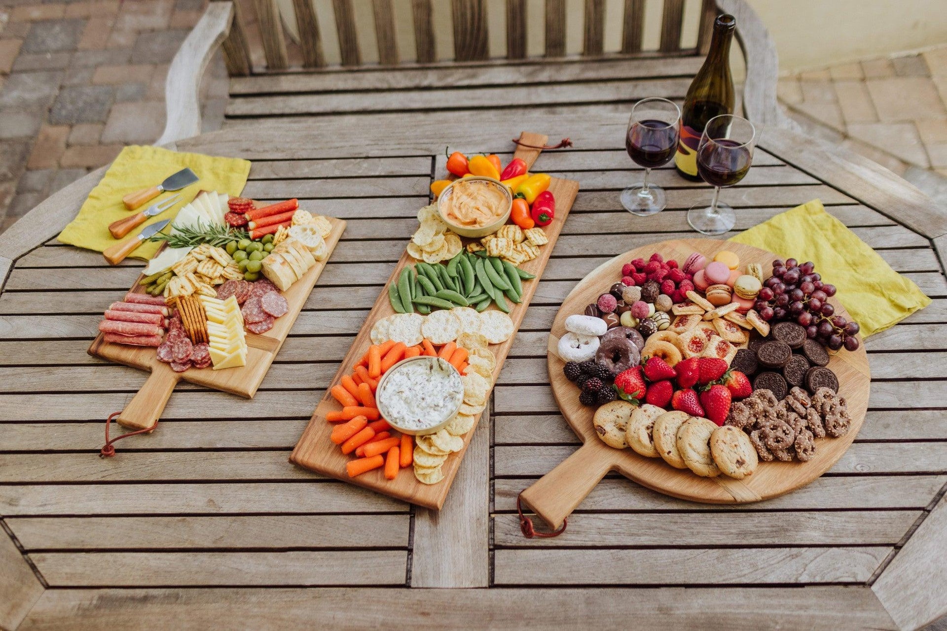 Madera Round Charcuterie Board - 22.5