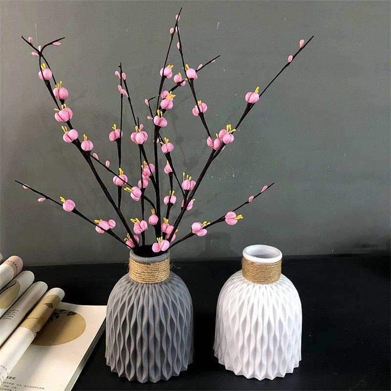 Plastic Vases Anti-ceramic Unbreakable Basket Imitation Rattan Flower Vase For Home Décor Desktop Decoration Living Room Office or Bookshelf